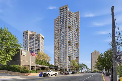 7000 Blvd E #40H, Guttenberg, NJ 07093