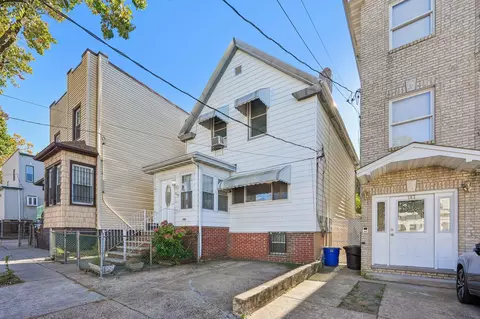 155 Leonard St, Jersey City, NJ 07307