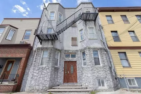 3481 John F Kennedy Blvd #1, Jersey City, NJ 07307