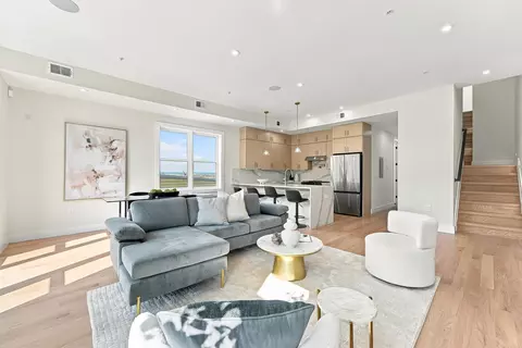 152 Bleecker St #3, Jersey City, NJ 07307