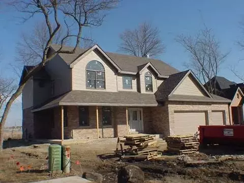 2058 Kingtree Dr, Morris, IL 60450 photo 1