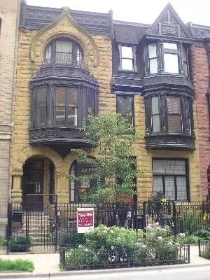 51 E Division, Chicago, IL 60610 photo 1
