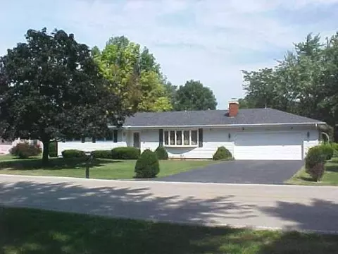 1641 Fairside Dr, Sandwich, IL 60548 photo 1