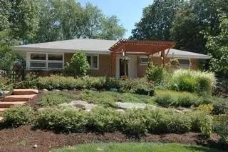134 King St, East Dundee, IL 60118 photo 1