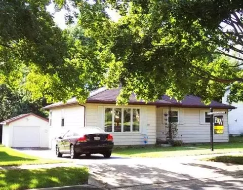 618 S First, West Dundee, IL 60118 photo 1