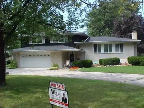 2840 Forest Ln, Lansing, IL 60438 photo 1