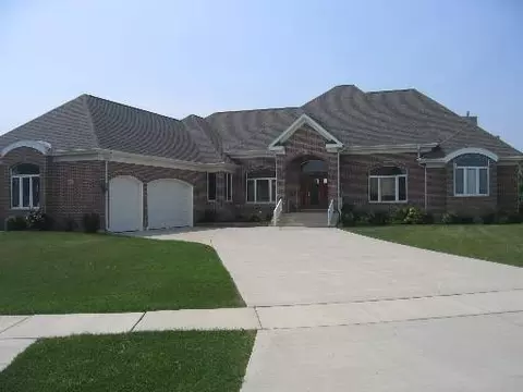 940 Grayhawk, Algonquin, IL 60102 photo 1