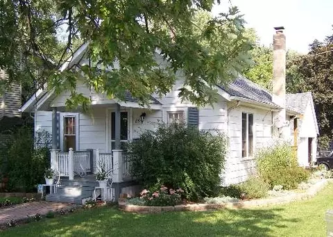 85 S Commonwealth Ave, Elgin, IL 60123 photo 1
