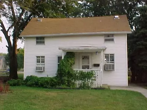 2308 1st St, Peru, IL 61354 photo 1