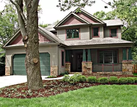 816 N Webster St, Wheaton, IL 60187 photo 1