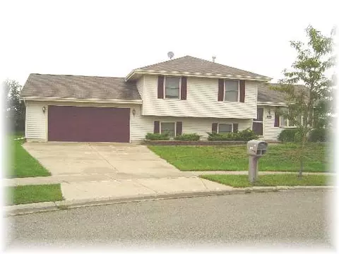 7011 Floyd Ct, Plainfield, IL 60586 photo 1
