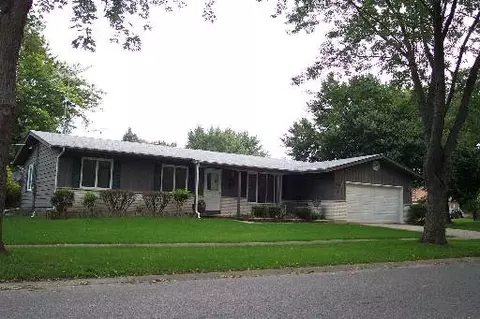 720 Ridge St, Algonquin, IL 60102 photo 1