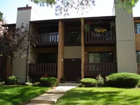 320 Sheridan Dr #1D, Willowbrook, IL 60527 photo 1