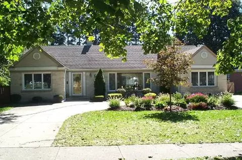 19 Overlook, Golf, IL 60029 photo 1