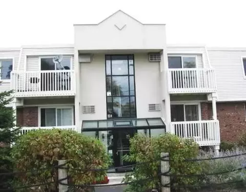 159 E Mill St #1, Wauconda, IL 60084 photo 1