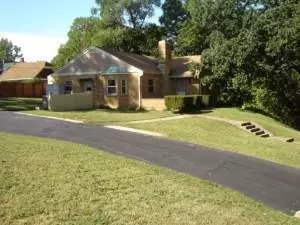 417 W Chicago St, Elgin, IL 60123 photo 1
