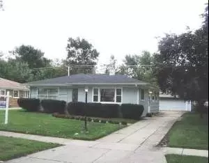 745 S Dennis Rd, Wheeling, IL 60090 photo 1