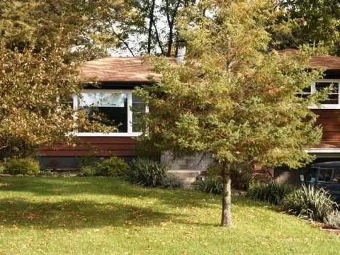 39202 90th Pl, Genoa City, WI 53128 photo 1