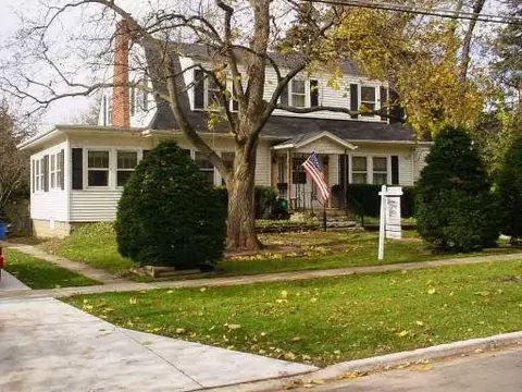 850 Forest, Deerfield, IL 60015 photo 1