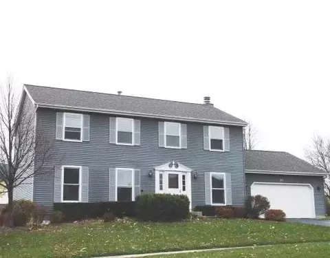 910 Linda Dr, Algonquin, IL 60102 photo 1