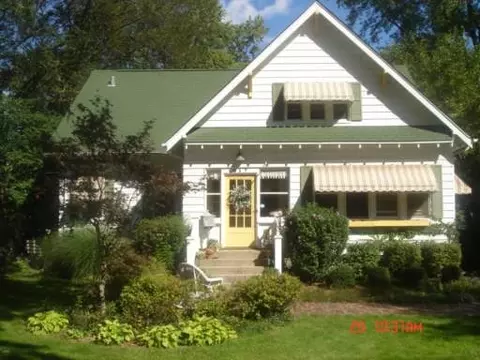 617 E Illinois St, Wheaton, IL 60187 photo 1