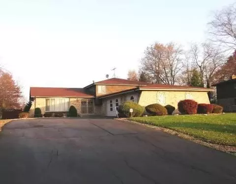 3036 E Hickory Ln, Crete, IL 60417 photo 1