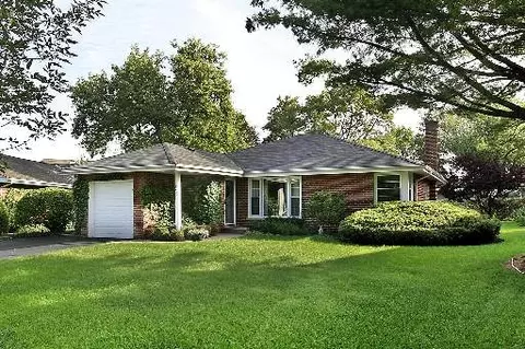 2252 Robincrest, Glenview, IL 60025 photo 1
