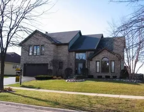 1184 Ancient Oaks Dr, Bartlett, IL 60103 photo 1