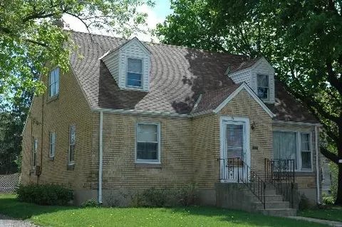 521 Locust St, Elgin, IL 60123 photo 1