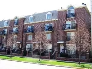 815 W Pearson #13, Des Plaines, IL 60016 photo 1