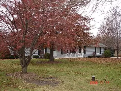 3745 N Chamlin Dr, Morris, IL 60450 photo 1