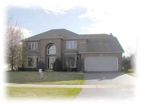 2104 Wicklow Rd, Naperville, IL 60564 photo 1