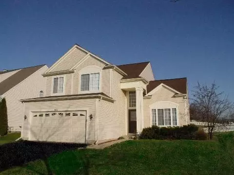 401 Cardinal Dr, Bartlett, IL 60103 photo 1