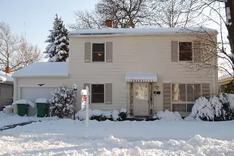 149 Sunrise Dr, Wheeling, IL 60090 photo 1