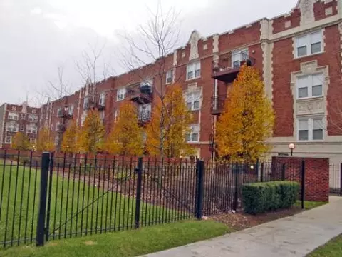 1021 E 46th St #2n, Chicago, IL 60653 photo 1