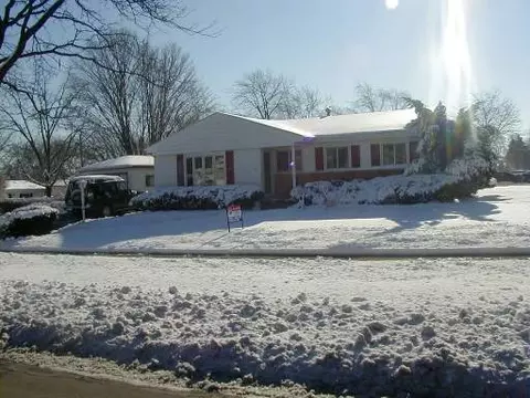 33 E Armitage Ave, Addison, IL 60101 photo 1