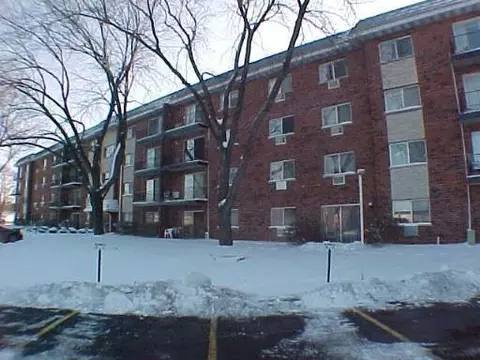 100 W Park Circle Dr #2B, Wheaton, IL 60187 photo 1
