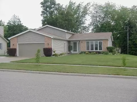 3100 W Lorient Dr, Mchenry, IL 60050 photo 1