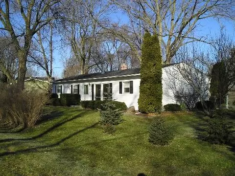 2514 Clara St, Mchenry, IL 60050 photo 1