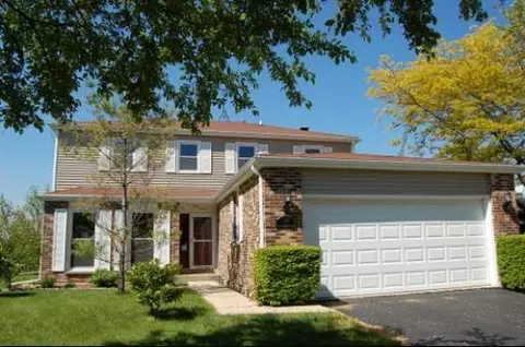 686 Randi Ln, Hoffman Estates, IL 60169 photo 1