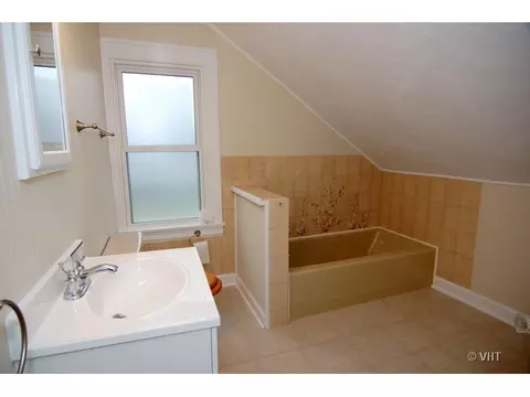 26 W151 Armbrust Ave, Wheaton, IL 60187 photo 8