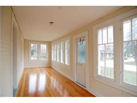 26 W151 Armbrust Ave, Wheaton, IL 60187 photo 9