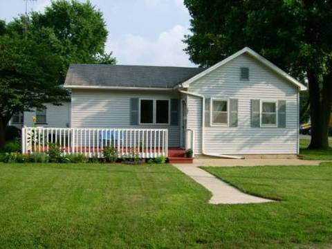102 E Park St, Plano, IL 60545 photo 1