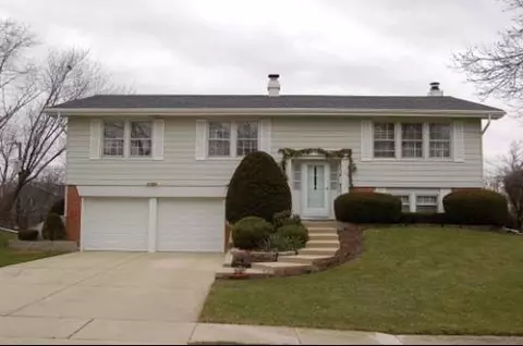 1110 Glen Ln, Hoffman Estates, IL 60169 photo 1