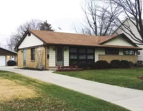 Undisclosed, Glenview, IL 60025 photo 1