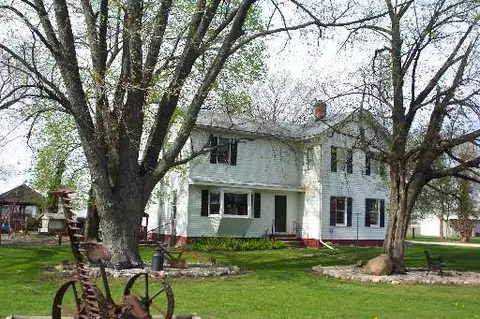 11327 River Rd, Yorkville, IL 60560 photo 1