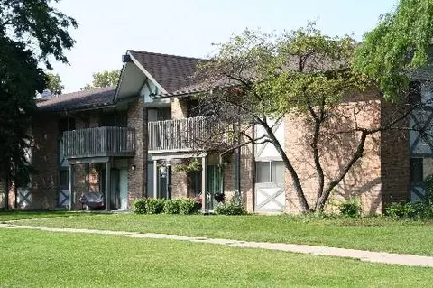 16 W625 Mockingbird Ln #107, Willowbrook, IL 60527 photo 1