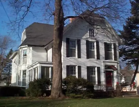 638 Douglas Ave, Elgin, IL 60120 photo 1
