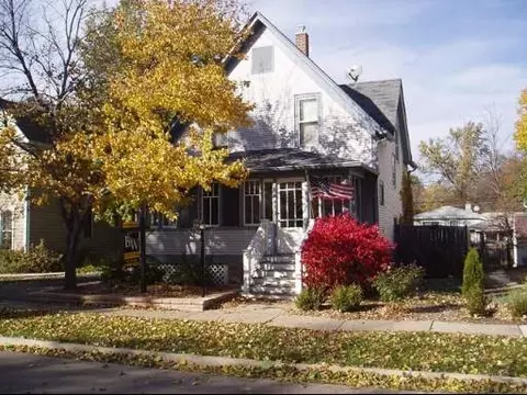 1023 E Jefferson Ave, Wheaton, IL 60187 photo 1