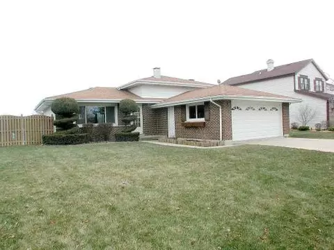 1221 Rose Ct, Bartlett, IL 60103 photo 1